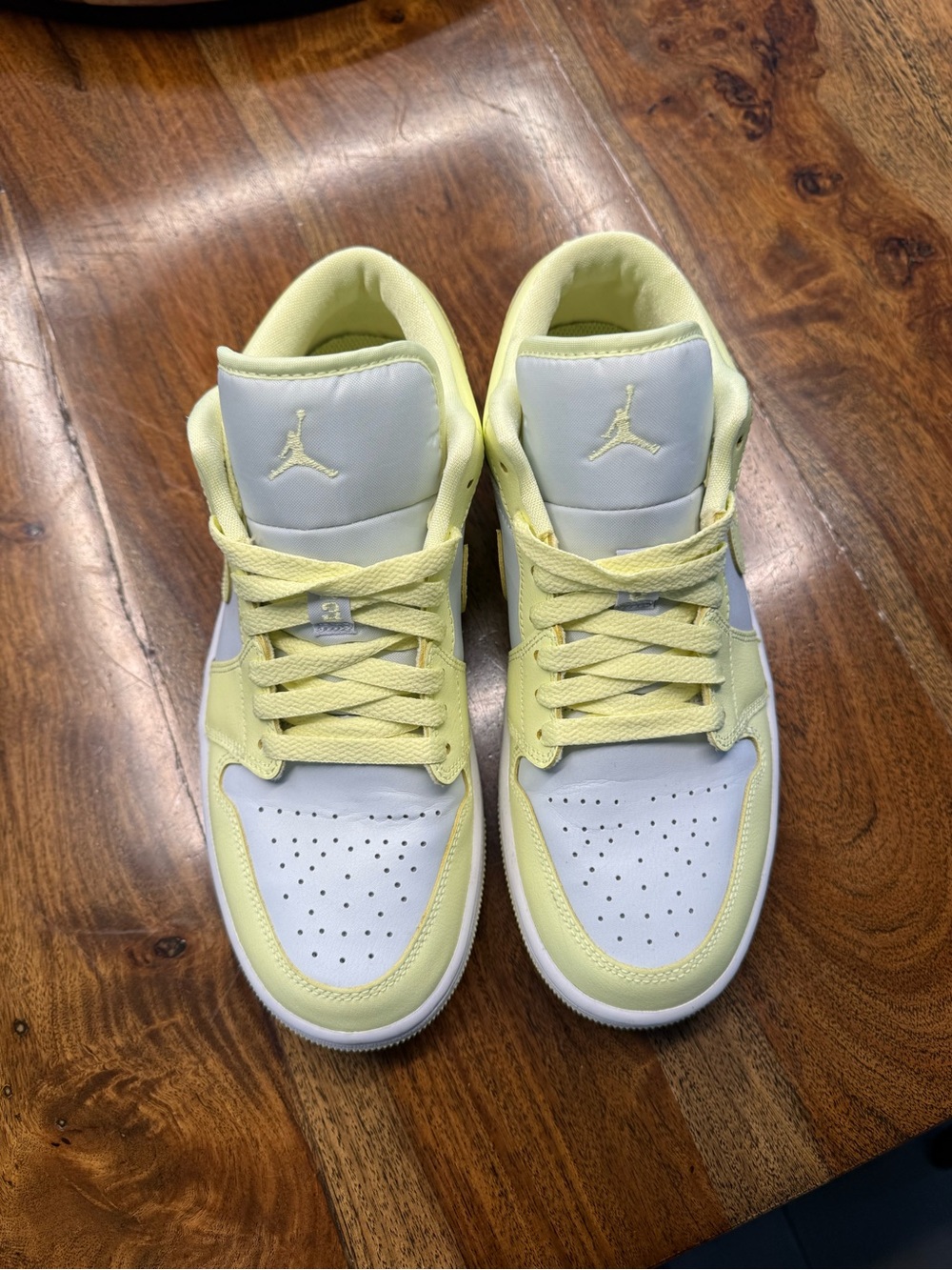 Air Jordan - Yellow/White